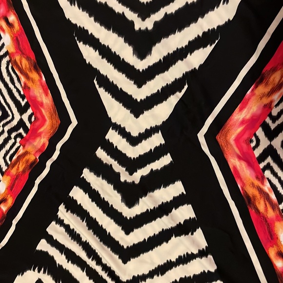 Carmen Marc Valvo onepiece bathing suit size medium and matching coverup/shirt. - Picture 7 of 8